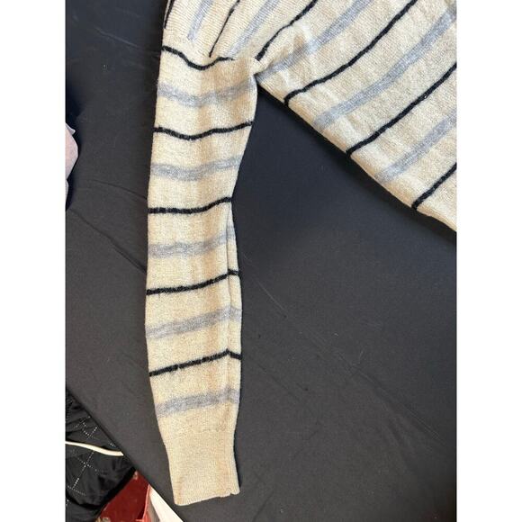 Aritzia Wilfred Free Lightweight Sheer Beige, Black, Gray  Sweater Size S - Picture 11 of 11
